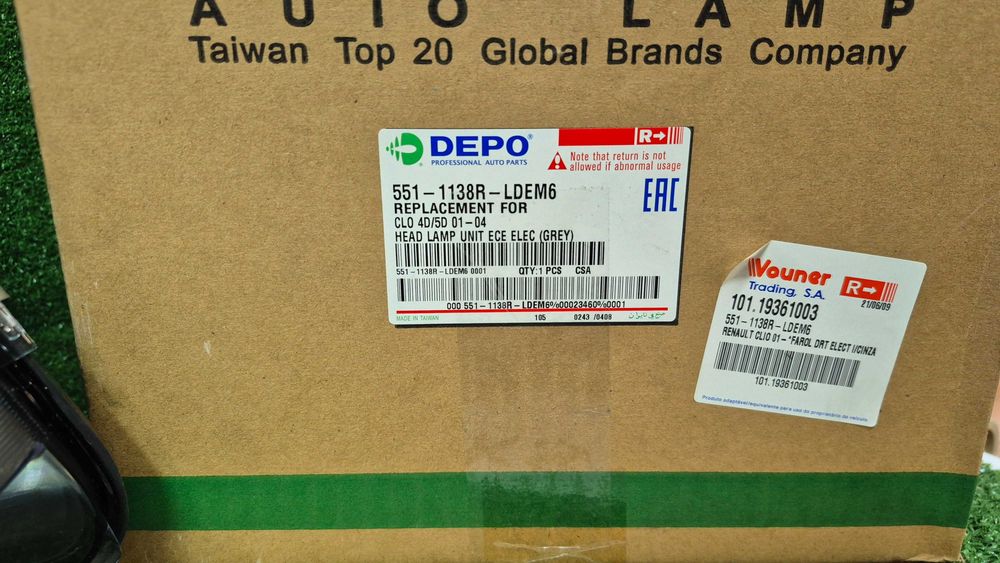 Otica Farol Direito Renault Clio II 2001 a 2004 ref 551-1138R-LDEM6 NOVO