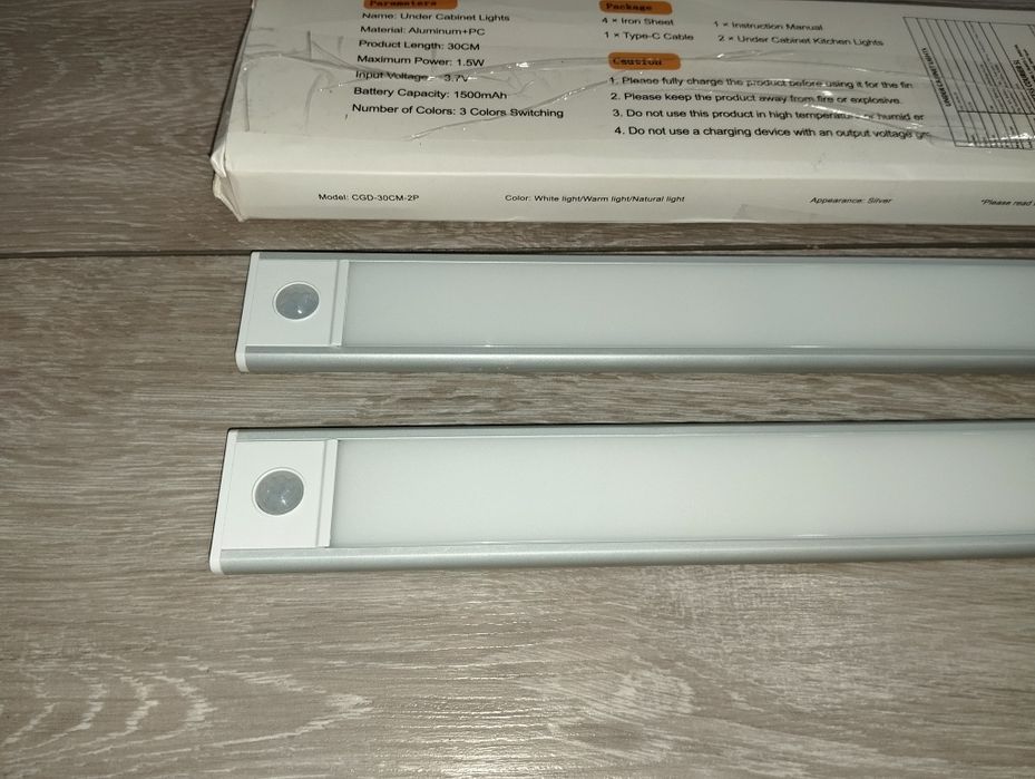 Listwy podszafkowe LED