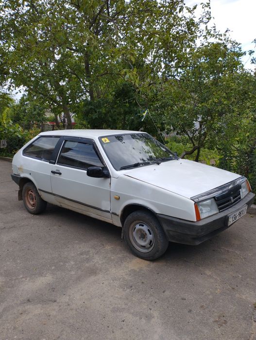 Автомобіль Ваз 2108