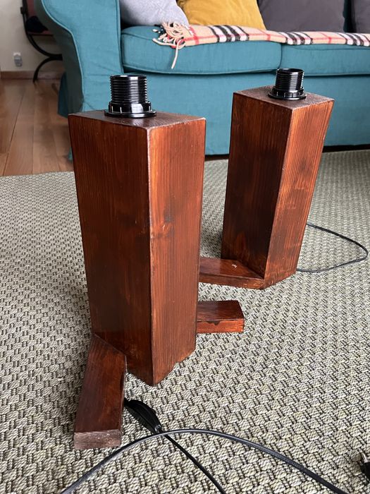 Candeiros de mesa em Madeira Maciça