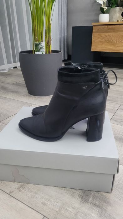 Czarne botki Wojas  ze skóry licow