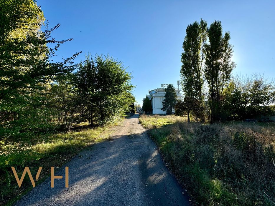 Продаж Готель 3070m², 53 сот, Озеро, Підгірці