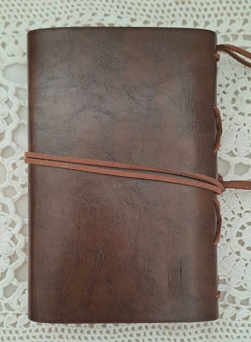 Bloco de notas com capa ( imitação de pele)