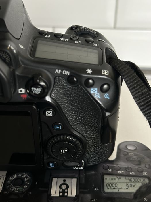 Фотоапарат Canon 80D