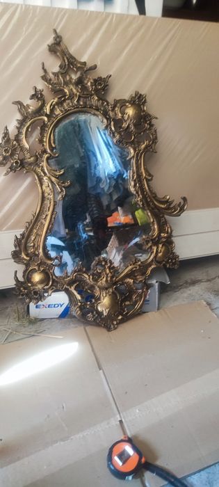 Espelho com moldura em cobre