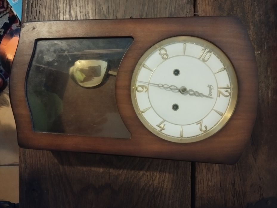 Zegar antyczny wiszacy