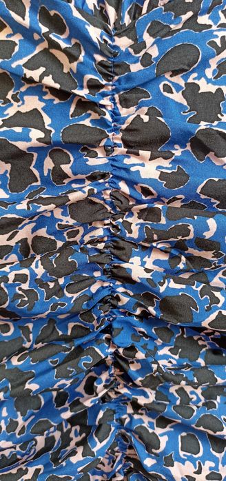 Sukienka w cętki Roco niebieska to 38/40