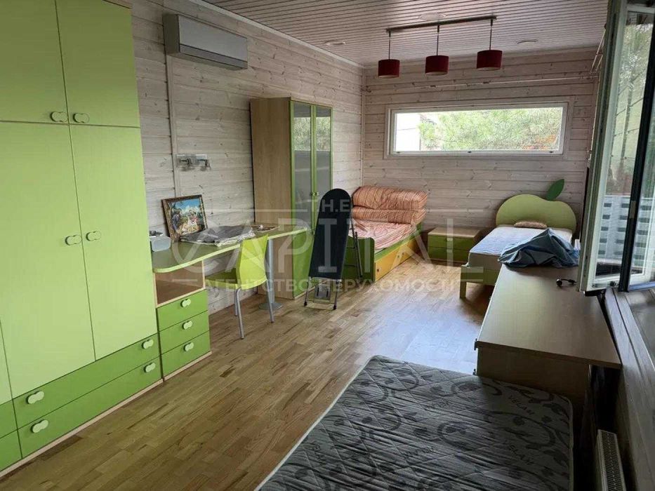 Оренда стильного будинку з басейном