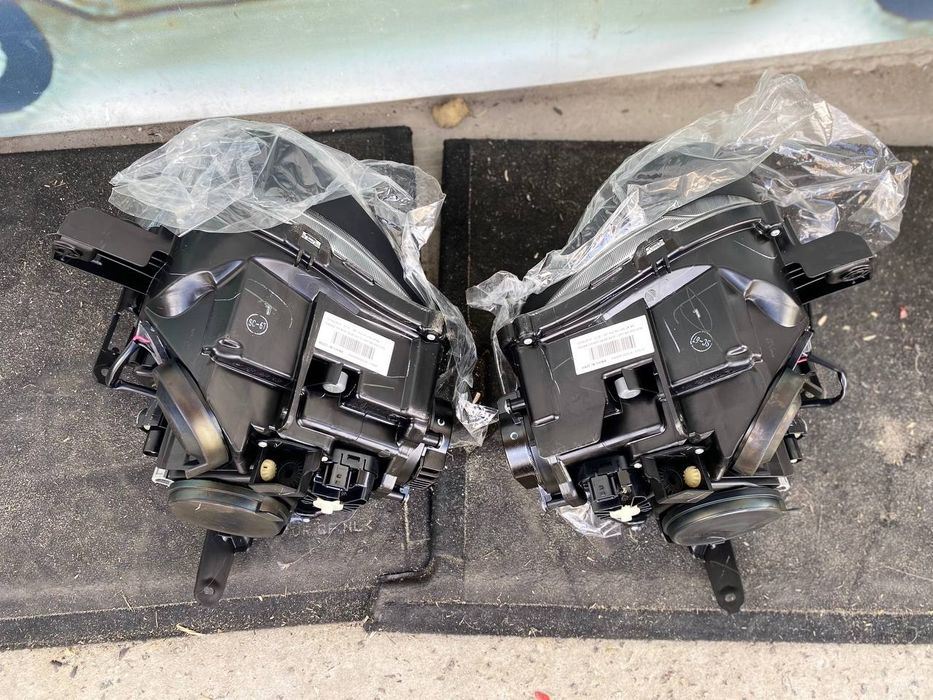 Фари на Nissan Juke Ніссан Жук рестайлінг 15-19 року