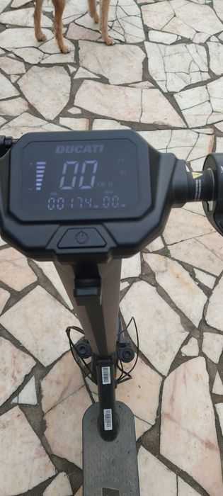 VENDO TROTINETE DUCATI  ate  40km de Autonomia