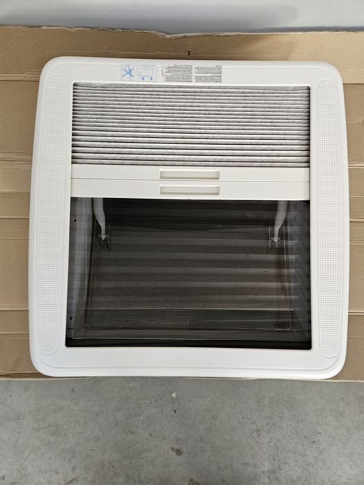 Okno dachowe Dometic Mini Heki 40x40