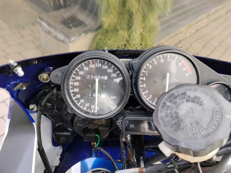 Продам YMAXA YZF750R