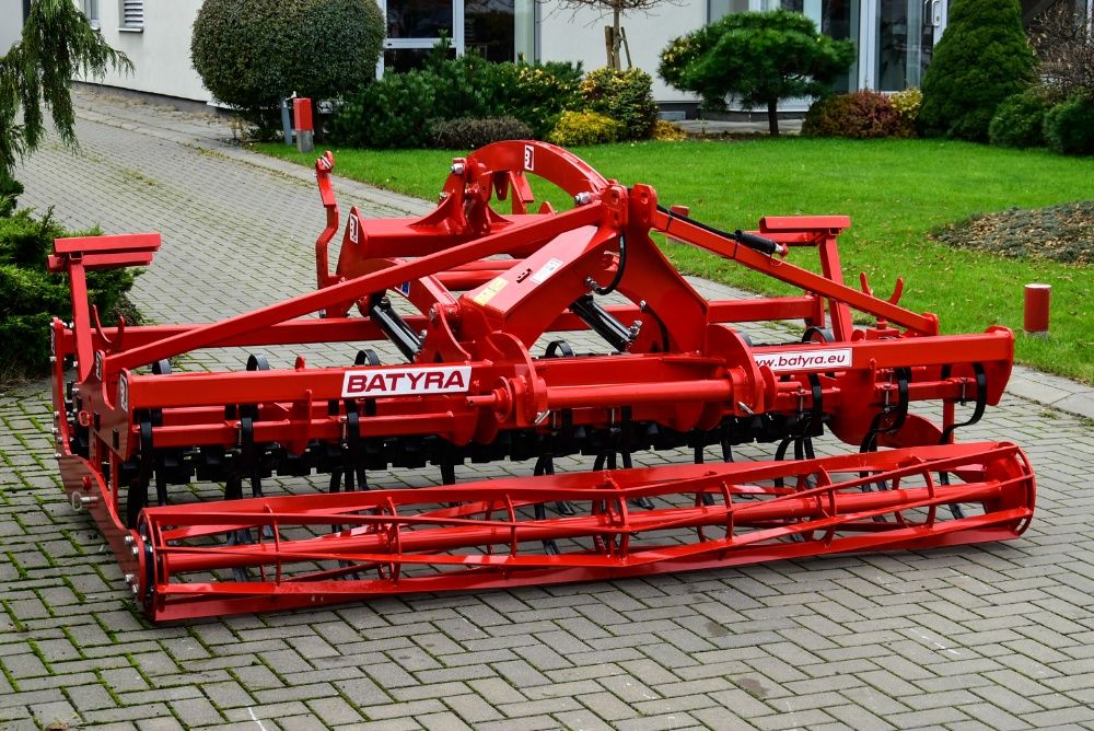 Agregat Uprawowo - Siewny - BATYRA Lublin / Model LEW PLUS
