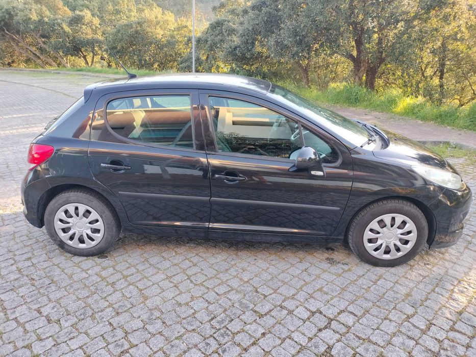 Peugeot 207 1,4 VTI