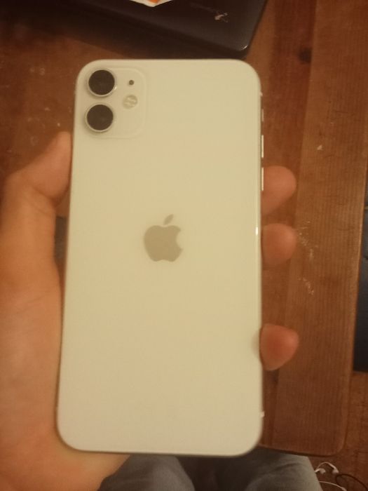 iPhone 11 64jg  sem riscos