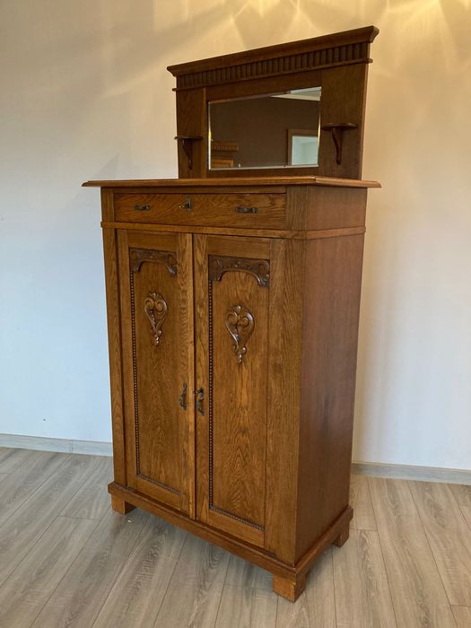 Stare meble z kolekcji domowej