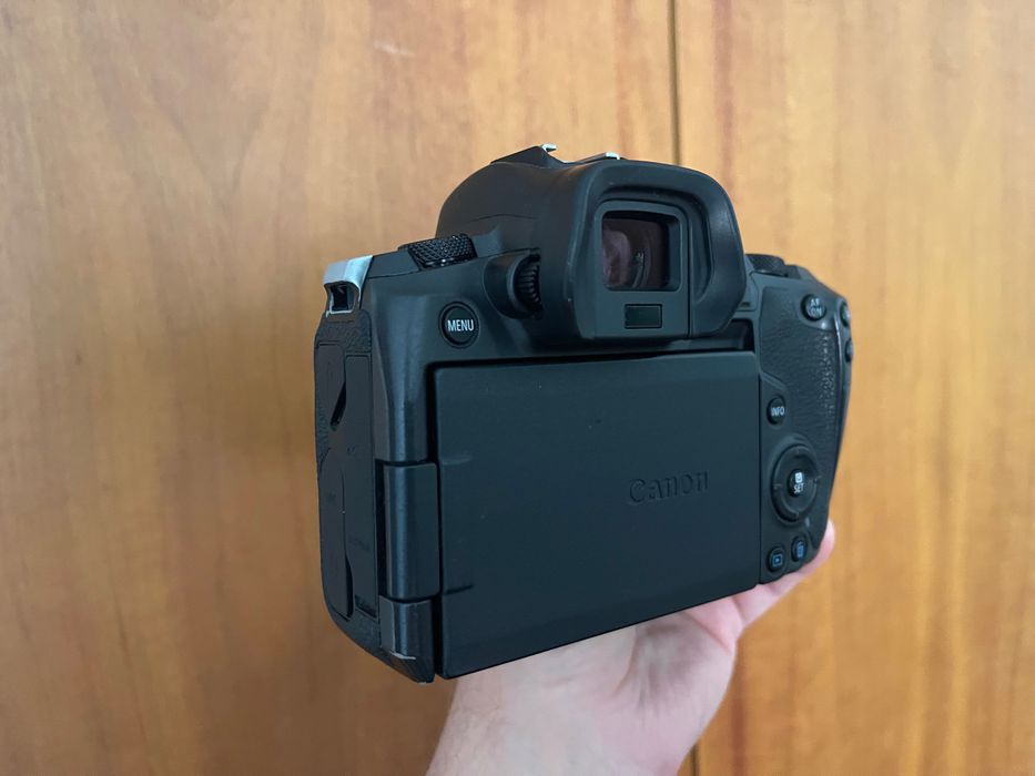 Canon R Body байонет RF бездзеркалка