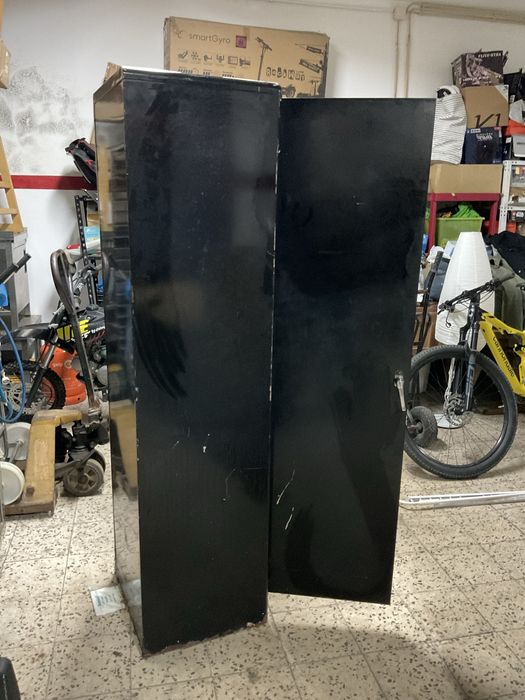 Armario , cacifo para guardar bens pessoais