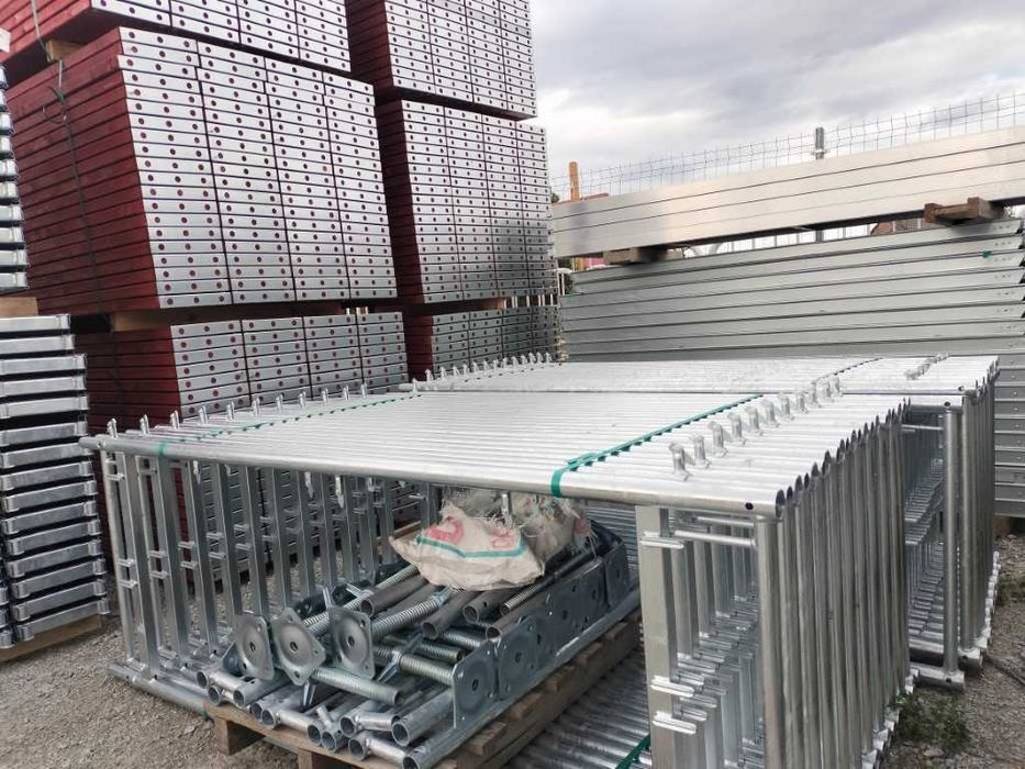 Rusztowanie fasadowe pletak 9x6,5 m   58,5m2