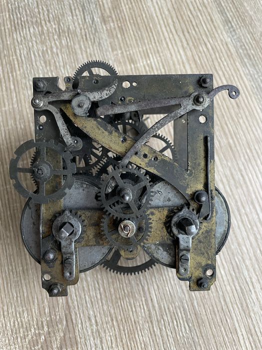 Механізм настінного годинника Kienzle
