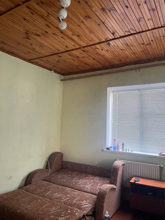 Шукаю співмешканку у кімнату