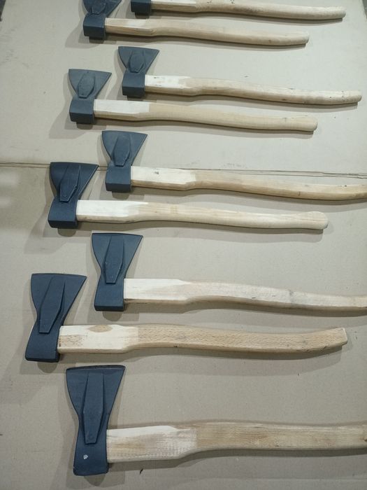 Топор колун весом 2,6 кг, сокира колун вагою 2, 6 кілограма