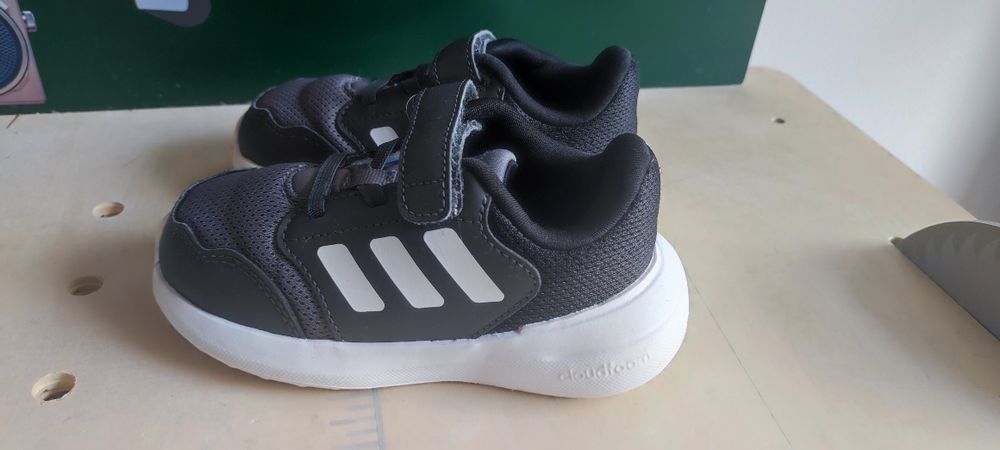 Sneakersy adidas dla chłopca