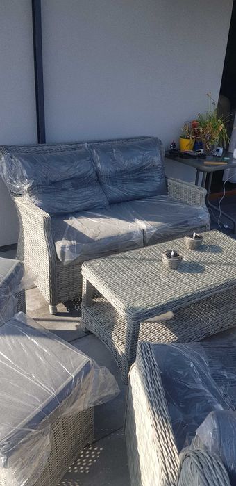 Zestaw mebli ogrodowych z technorattanu Trivento 2