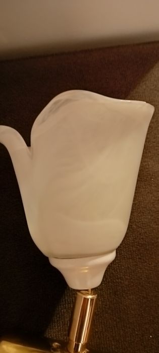 Kinkiet regulowany zloty z bialym klosz