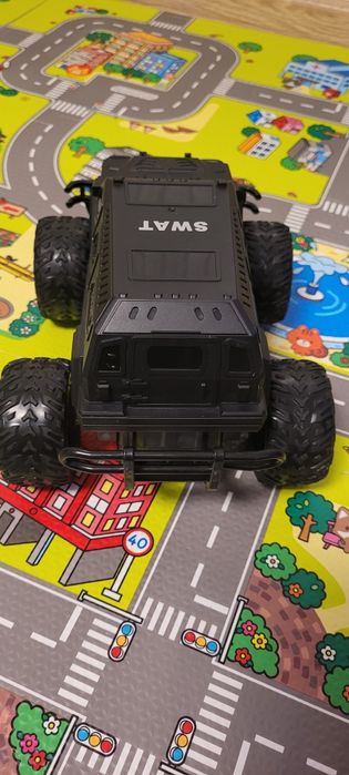 Велика машинка пластмасова