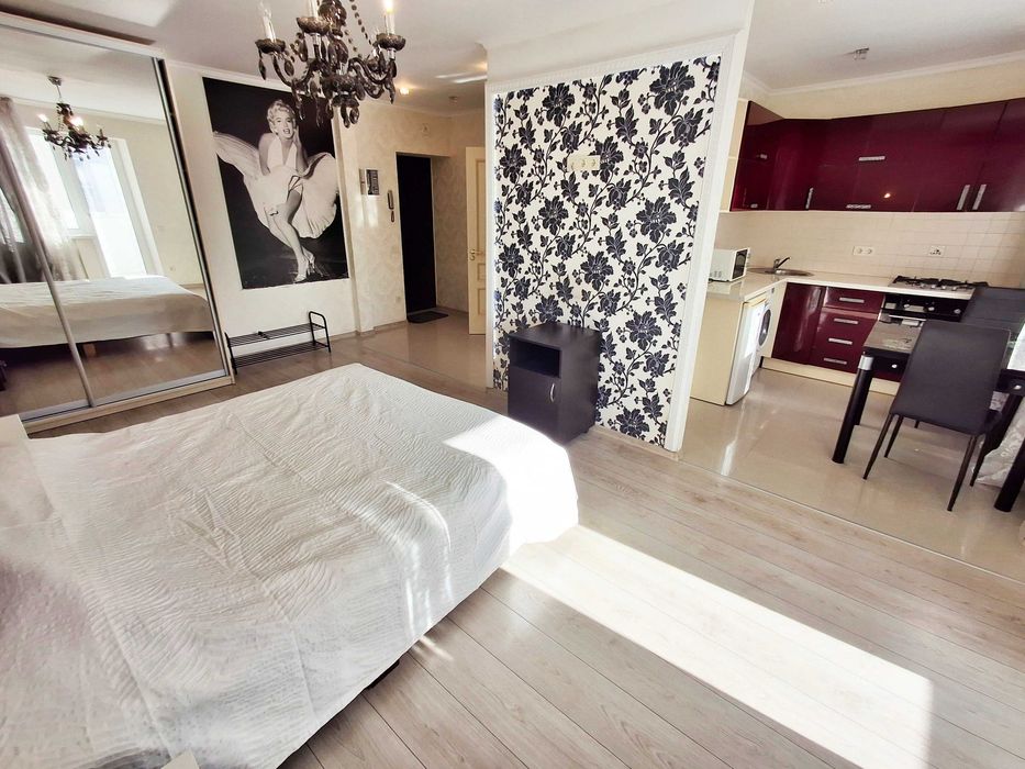 Оренда класної 1к квартири в Центрі, 35м2, вул. Саксаганського, 7, метро Палац спорту