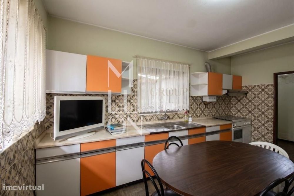 Moradia T5 Em Bustos | Lote De 2.050 M² | Oliveira Do Bairro
