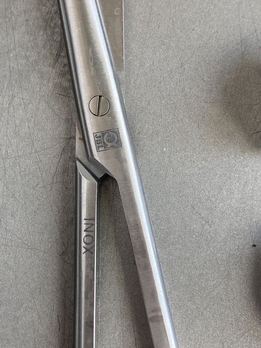 Tesoura aquário e raspador