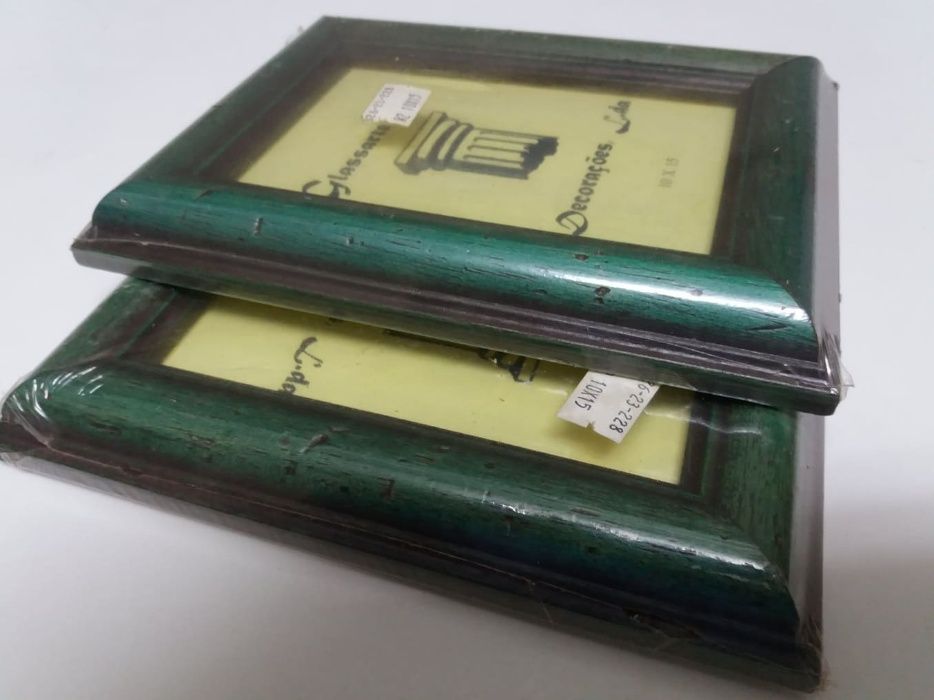 Molduras 10X15 em madeira decorada e com frente em vidro - a estrear