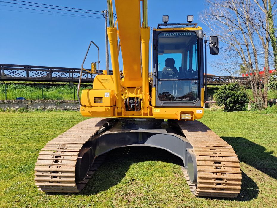 Escavadora komatsu pc 210