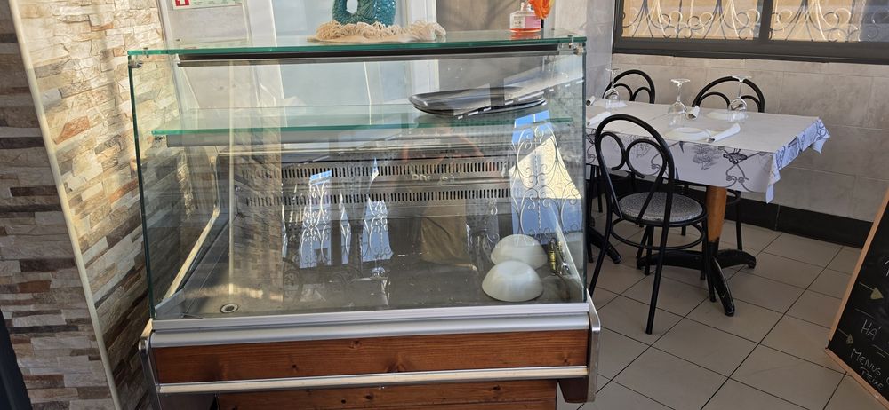 Vitrine de frio  em pleno funcionamento