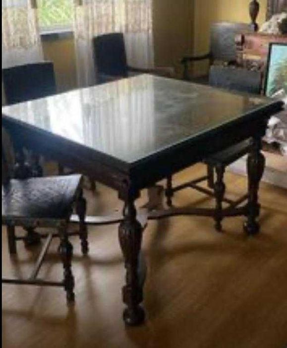 Mesa de jantar extensível com 4 cadeiras - Muito antiga