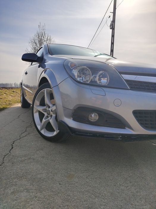 Opel Astra H Gtc 2007 photo 2