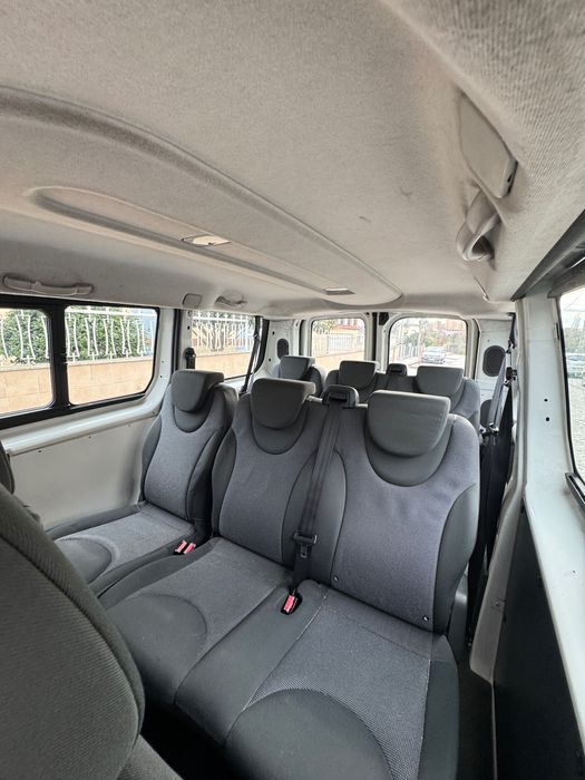 Peugeot Expert 9 lugares