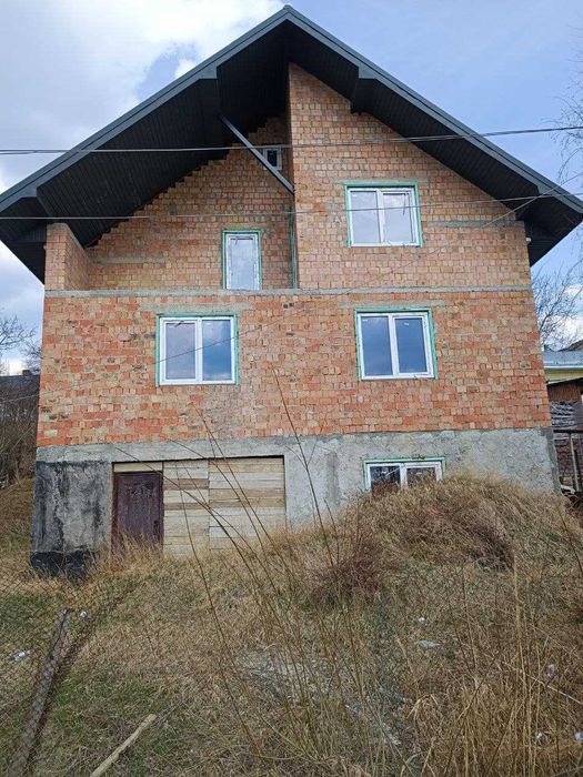 Будинок 280 м\2 + 7 соток для IT компанії в центрі Чернівці