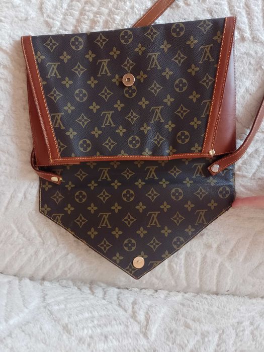 Louis Vuitton/ Brązowa, duża torebka listonoszka