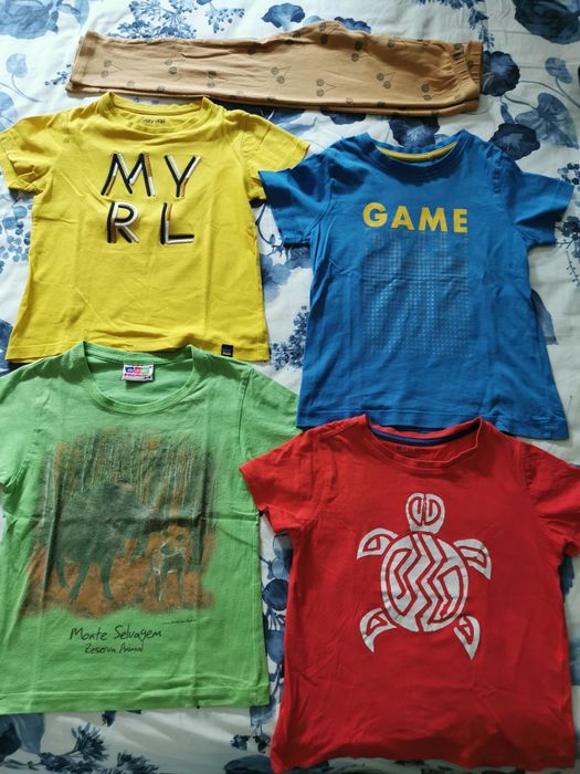 Lote 4 t-shirts Multimarca 3-4 anos e leggins