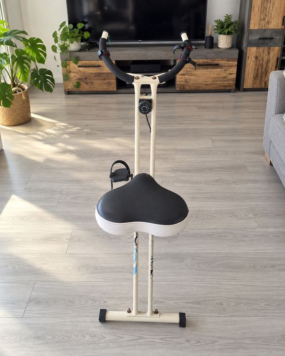 Bicicleta Estática Dobrável OPEN GO – 8 Níveis de Resistência