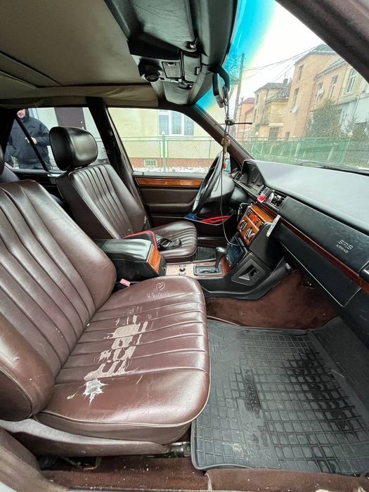 Продам Мерседес 124