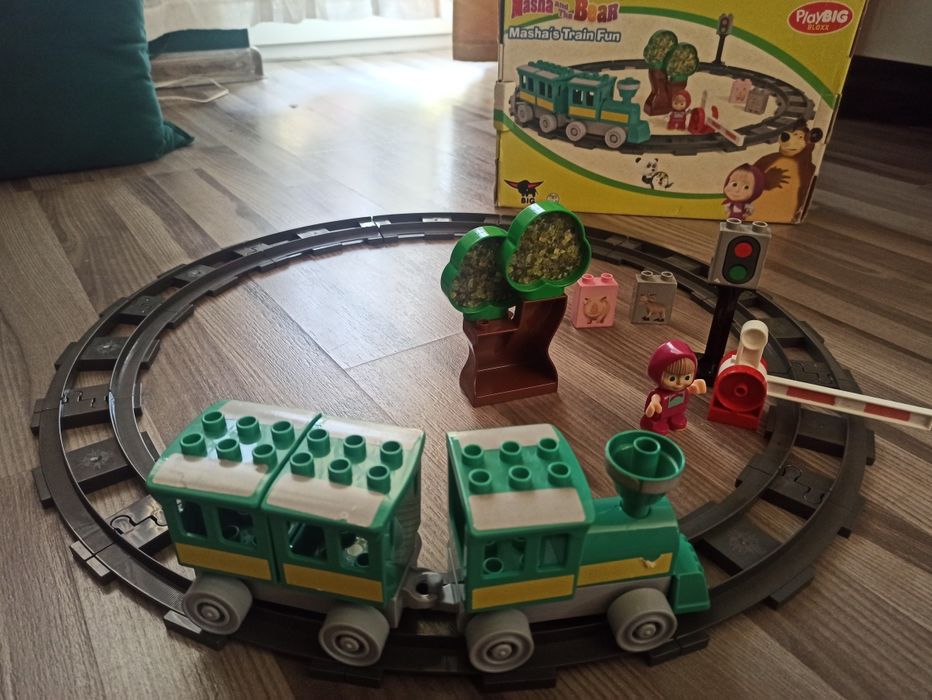Klocki duplo. Masza i Niedzwiedź, wesoły pociąg