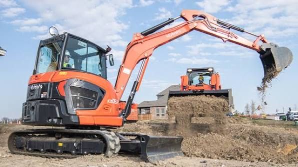 Koparka Koparkoładowarka ładowarka młot NAJTANIEJ usługi