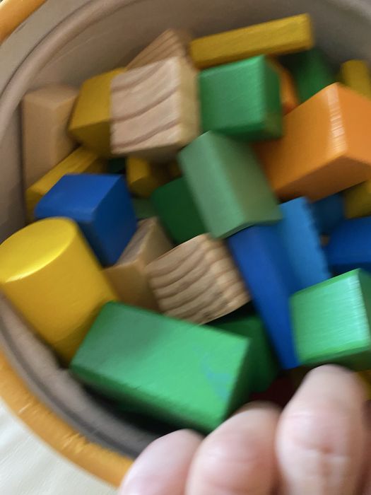 Klocki drewniane duze wiaderko  i pladtikowe