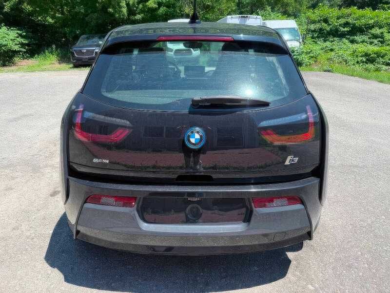 2015     BMW   i3