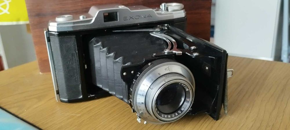 Máquina Fotográfica EXONA Vintage – Anos 1950 – Rara Peça de Coleção