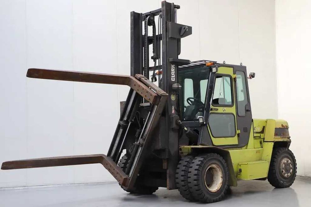 Дизельний навантажувач CLARK C 70 D  з ротатором + позиціонером вил